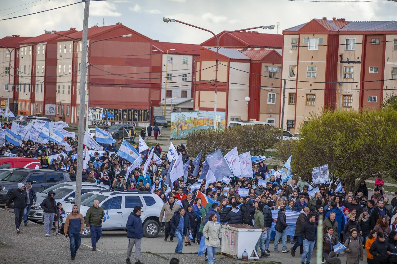 7a9837e6-c31f-49d4-b726-a96a6e247f85