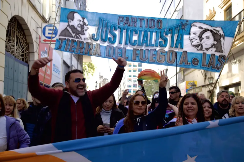 f8a40afa-8b9f-4f1c-b67e-4cabae6e5c73