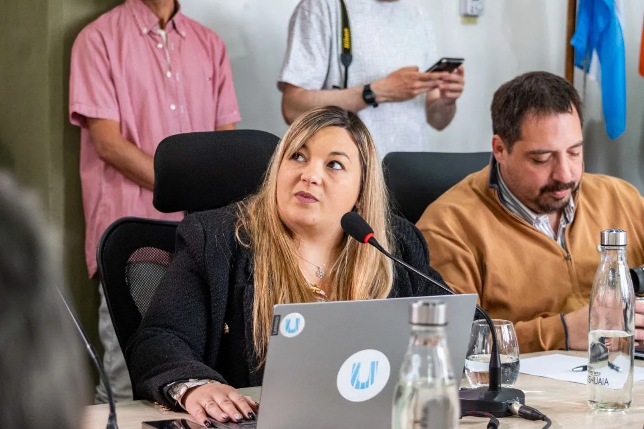 612c7d61-0346-407a-84f5-08a98cebf7d3