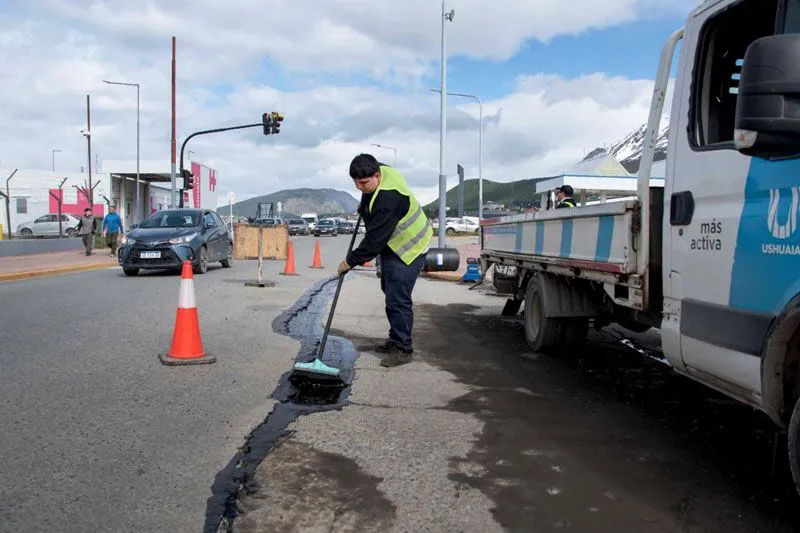 20251021102749f38da6d2584d0bd9496ae91e7016cd2b